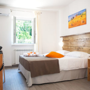 Le Vie di Feronia - Bed and Breakfasts a Terracina - Camera da letto